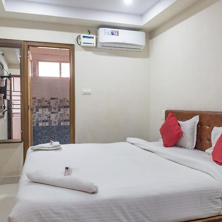 Hotel Renuka Visakhapatnam Bagian luar foto