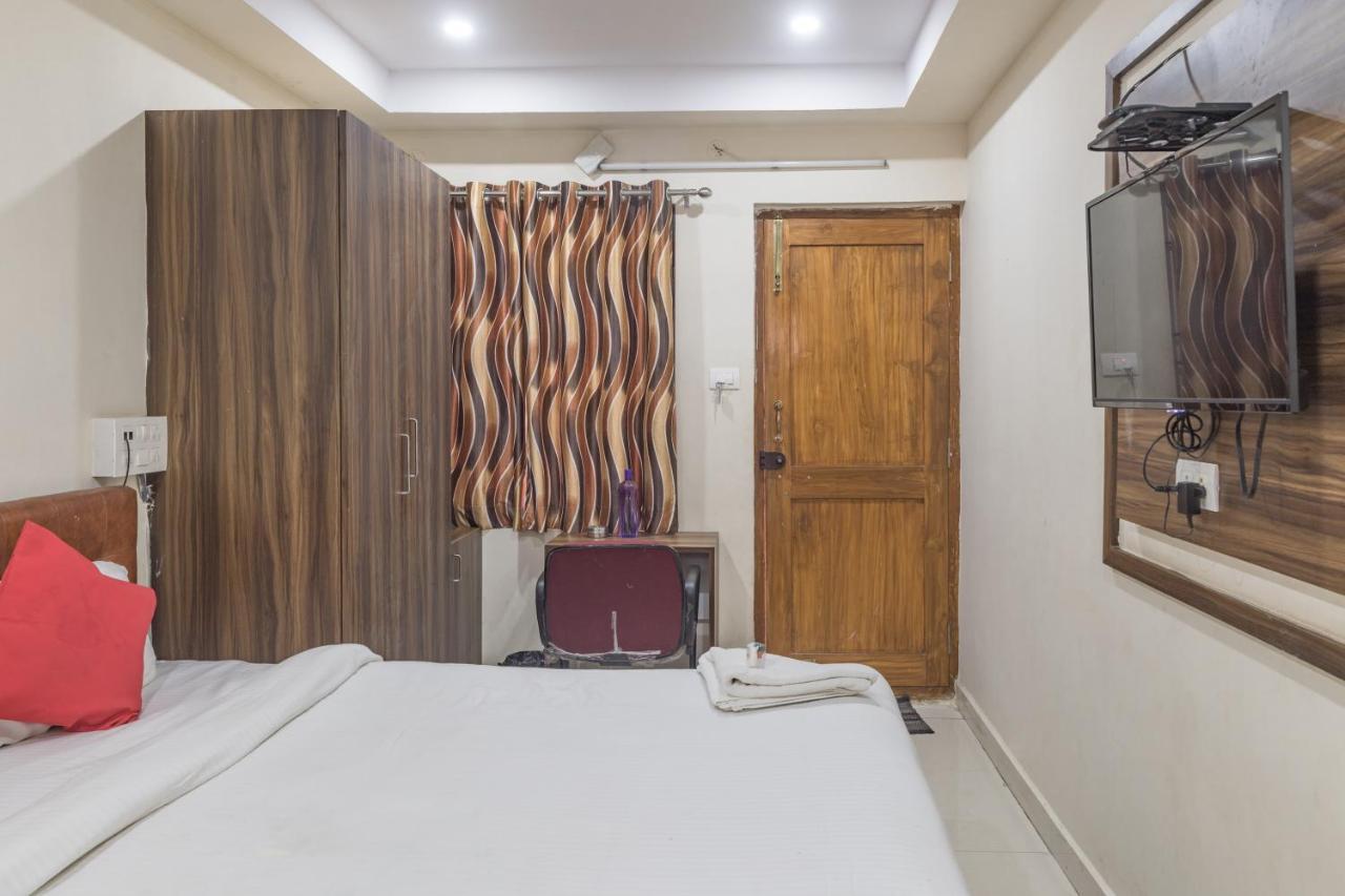 Hotel Renuka Visakhapatnam Bagian luar foto